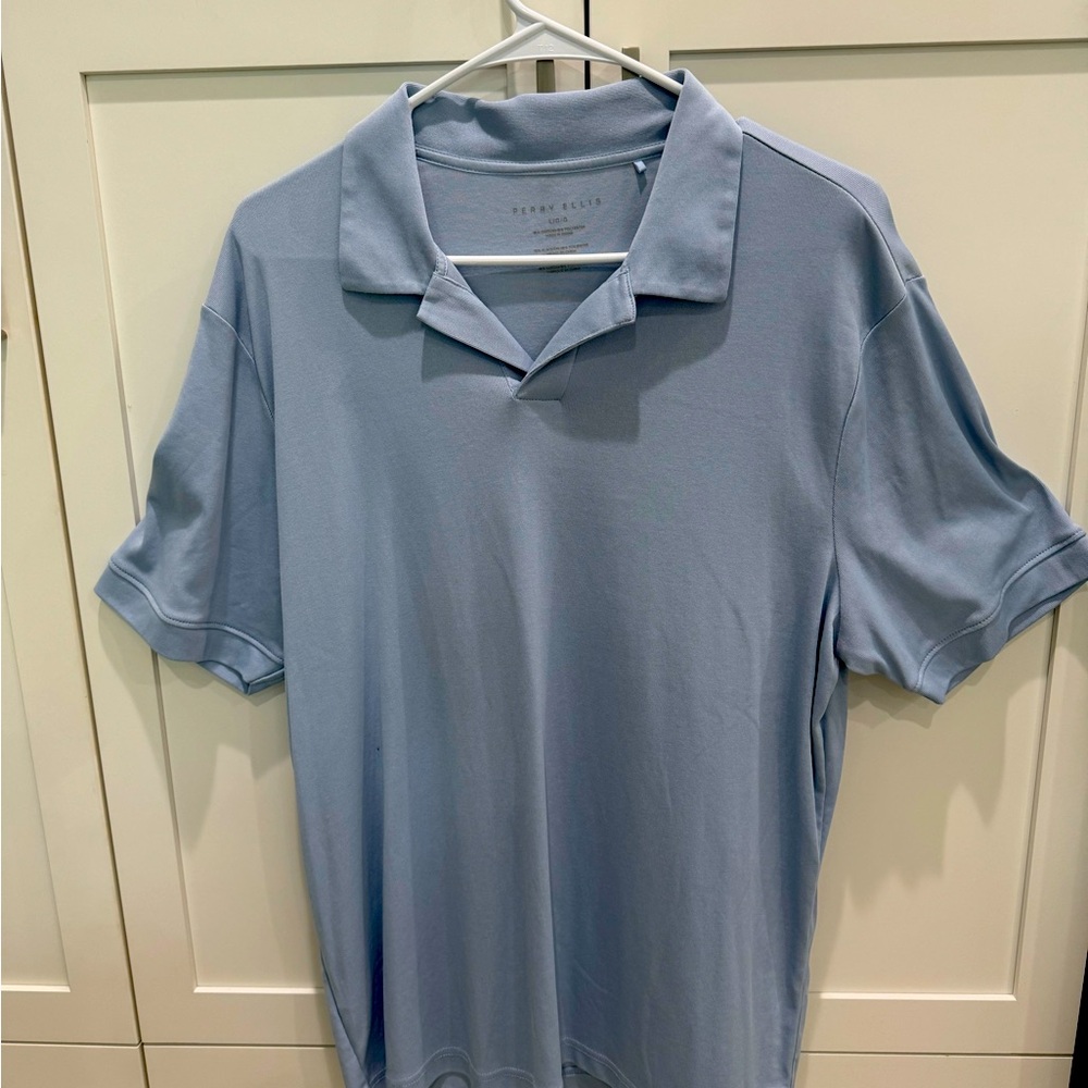 PERRY ELLIS men’s casual short sleeve shirt. Size large. Perfect for summer !